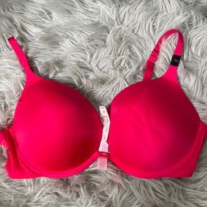 Victoria secret bra.